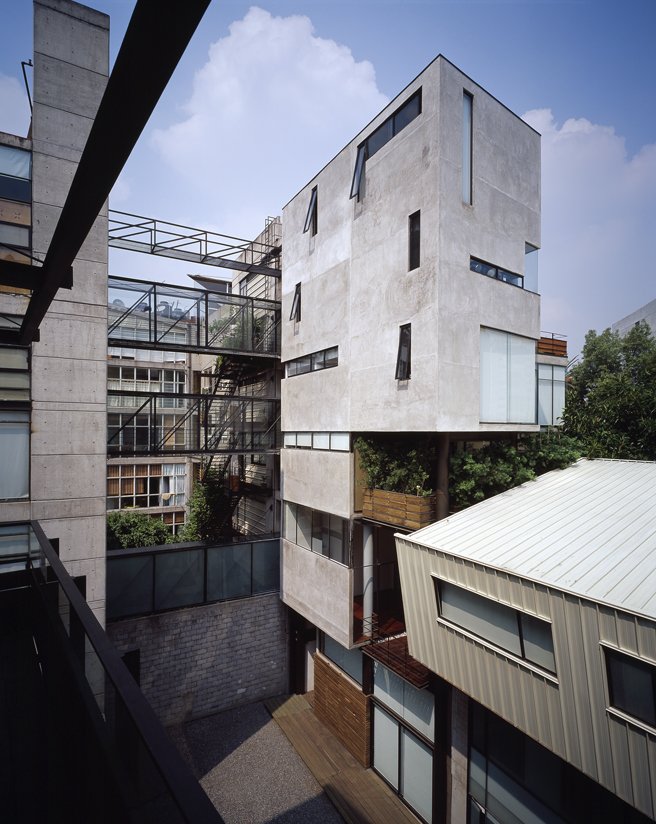 ambraarchitect's tweet photo. JSa | Legado: Veracruz 83
Año: 2002
Equipo: Javier Sánchez @juancarral
Fotografías: @gordoafotografia
—#JSaPromotora #JSa #Arquitectura #CiudadDeMéxico #Condesa #CDMX #ArquitecturaResidencial #Architecture #Residential #ResidentialArchitecture #ContemporaryArchitecture https://t.co/v1gxVFYxaq