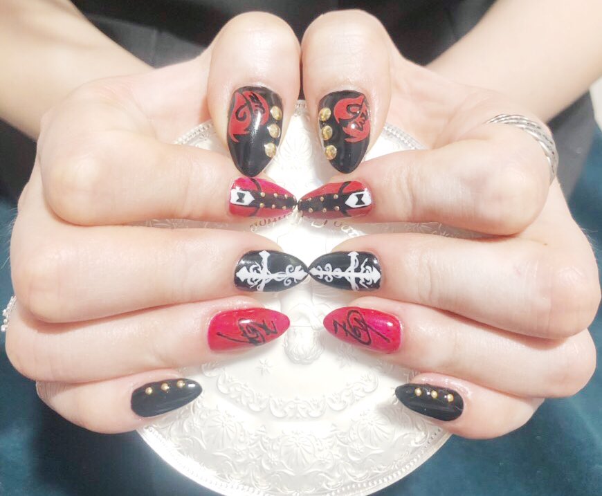 玲 るすわん名古屋 念願のluzくん痛ネイル 前にツイッターでお見かけしたネイルを参考にちょこっとアレンジしてみた 気合入りすぎる このネイルでカクテル名古屋参戦します みかけたら声かけてくれたりすると喜びます T Co