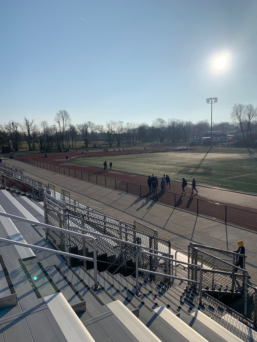 CUTFXC's tweet photo. Pretty rare sight that we are all together at practice and I absolutely love it! Practice day at @Transy before compete tonight and tomorrow. @ClarkeAthletics #CUTF #FullSendU https://t.co/BoQeiUmoSR