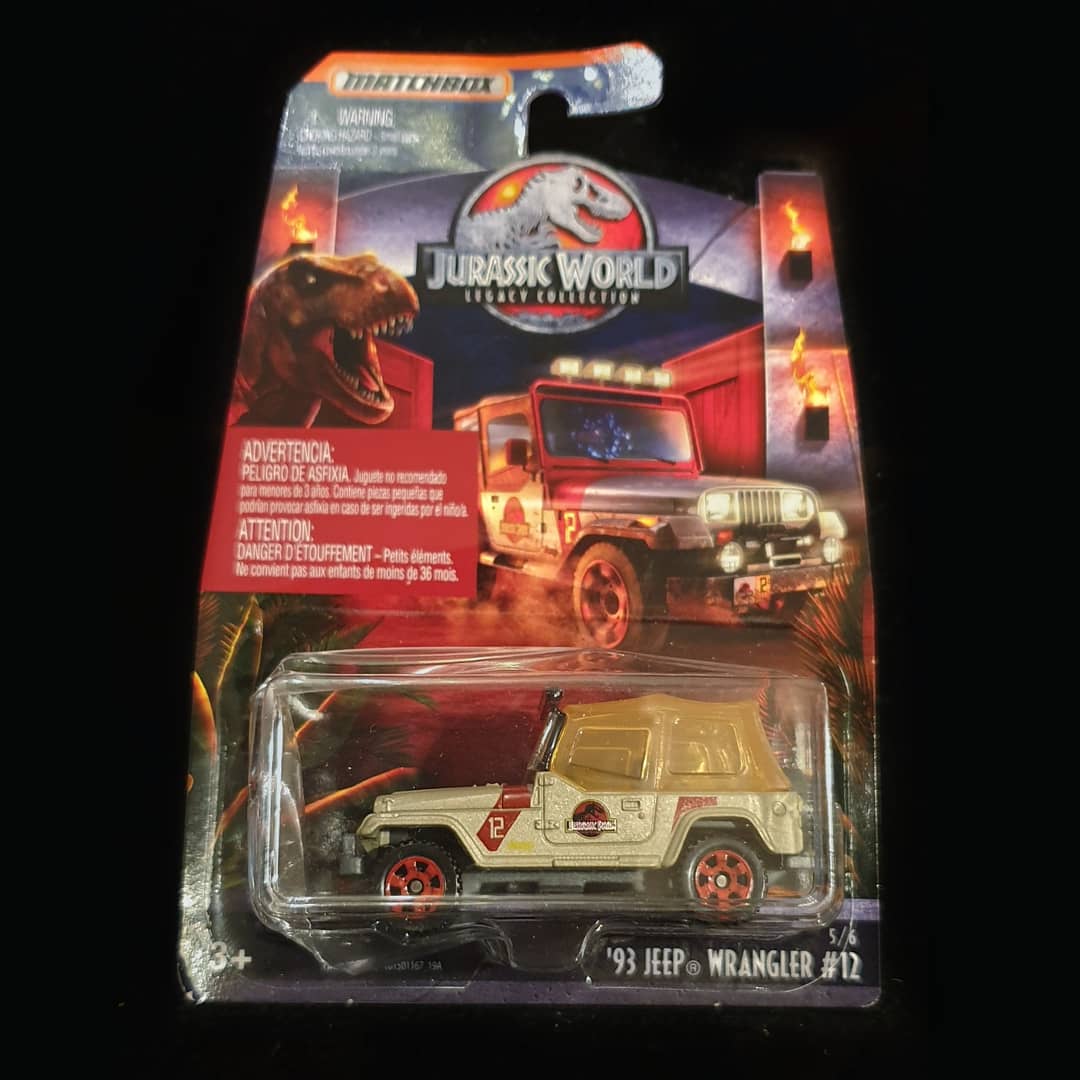 CarsScreen's tweet photo. #Matchbox #93WranglerJeep from #JurassicPark part of the #JurassicWorldLegacyCollection
Having some fun taking pics in the garden.
#Jeep #JeepWrangler #JP12 #JP #JurassicWorld #StephenSpielberg #MovieCar #ScreenCar #diecastcar #diecast @mattel @UniversalPics #Matchboxuk https://t.co/rxBtCCDPnj