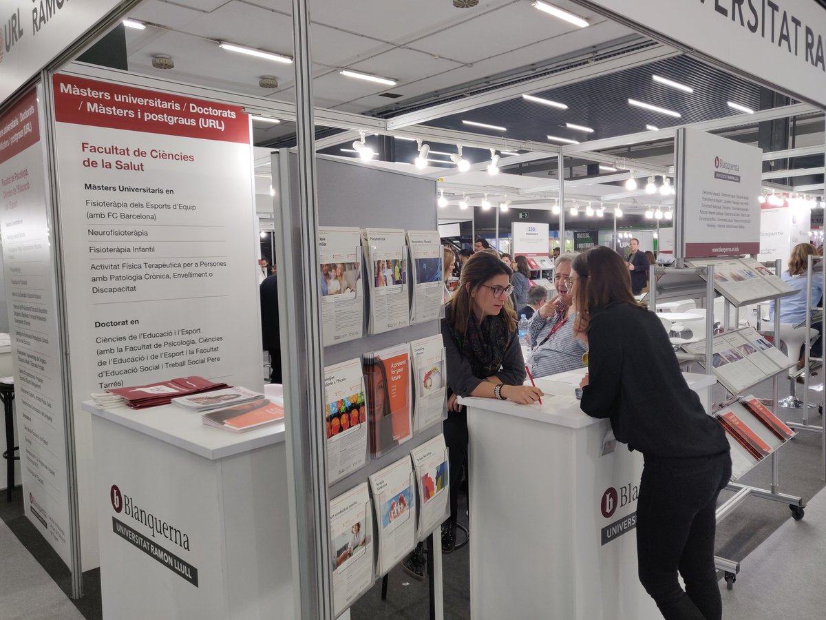 BlanquernaFPCEE's tweet image. Vols especialitzar-te? Fer un doctorat? Visita el nostre estand al @salofutura. Estem per orientar-te i ajudar-te! 😉 #OrgullBlanquerna