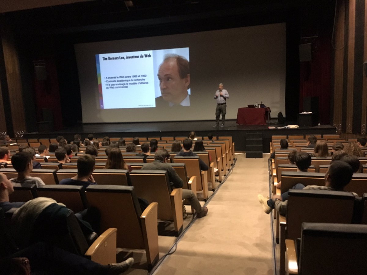 dac_marie's tweet photo. #SPME19 L’espace Diamant @ ville d’Ajaccio accueille 150 lycéens pour écouter et dialoguer avec @nitot Tristan Nitot. « Pour une éducation à l’hygiène numérique » ...Merci à tous les acteurs qui ont permis cette belle rencontre https://t.co/mGZBnklWUE