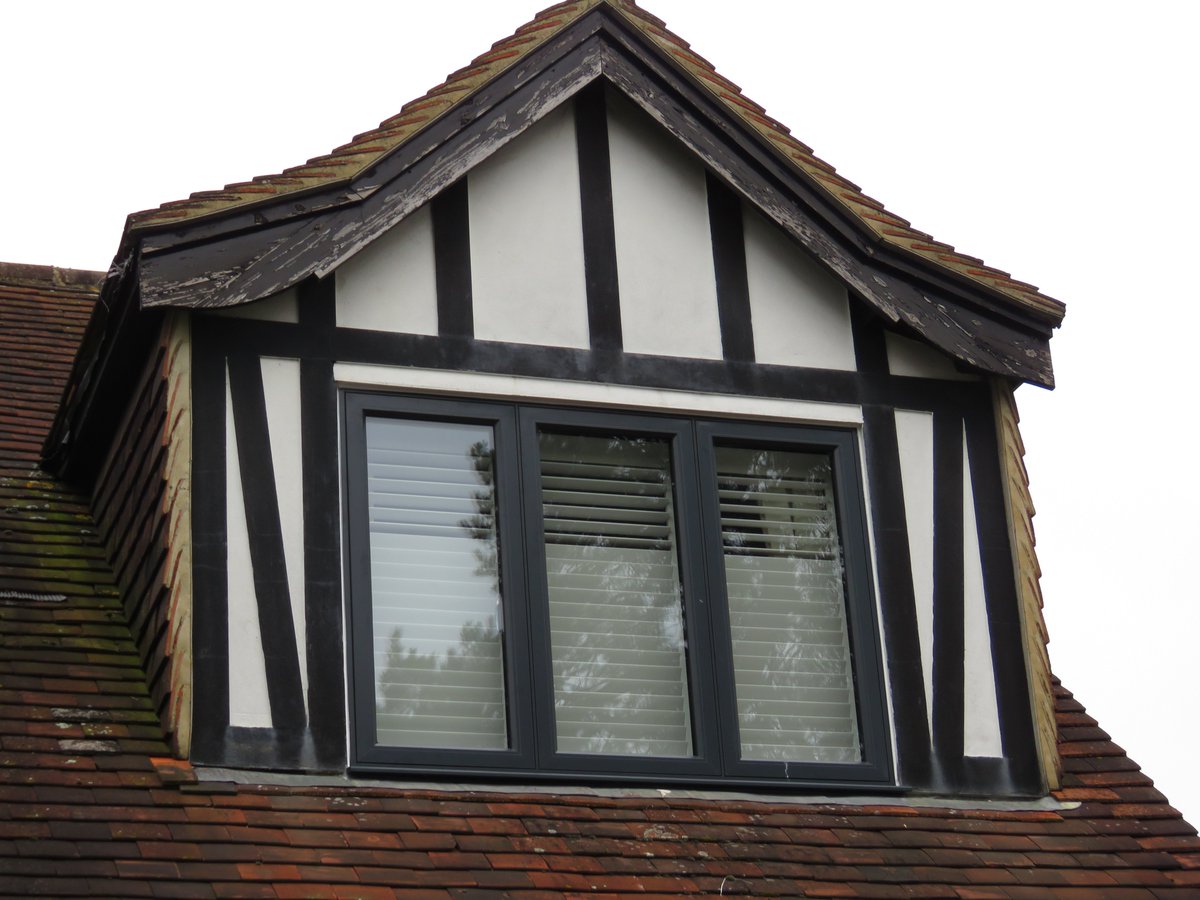 windowsharrow's tweet image. Very smart #originwindows #anthracitegrey #aluminium in keeping with style