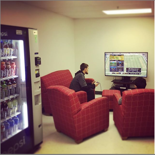 KansasCityTMT's tweet photo. After a long day, our guys enjoy winding down with some friendly competition in our #MoveHero lounge. 

#MoversWhoCare #Afterwork #Relaxing https://t.co/UltieXhQeE
