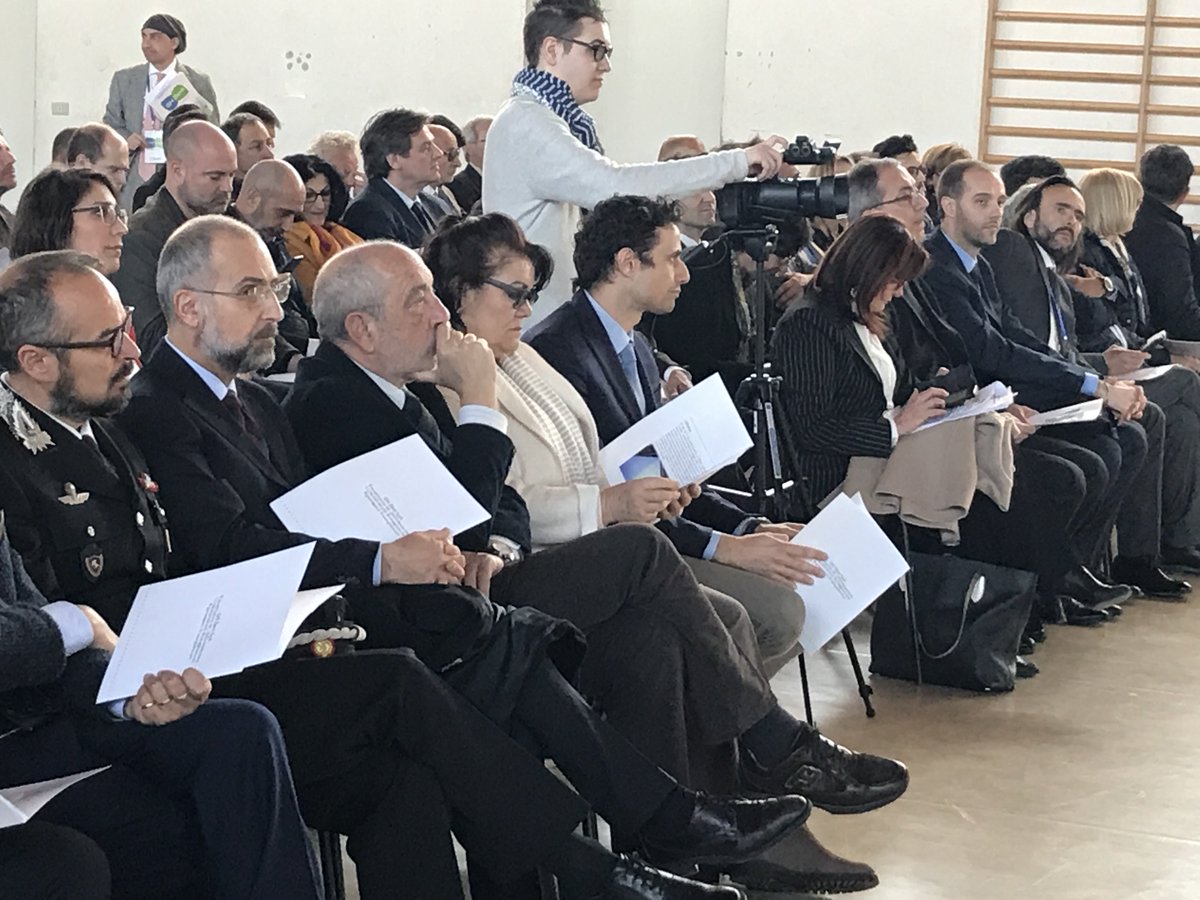 davide_crippa79's tweet photo. Oggi ho partecipato, in rappresentanza del Governo, all'inaugurazione del modulo pilota della ���Serra 2020”, un progetto innovativo tutto novarese fatto di ricerca applicata sul campo presentato da #ghzero
https://t.co/dYlLqazr3q https://t.co/JpILyy1Ocp