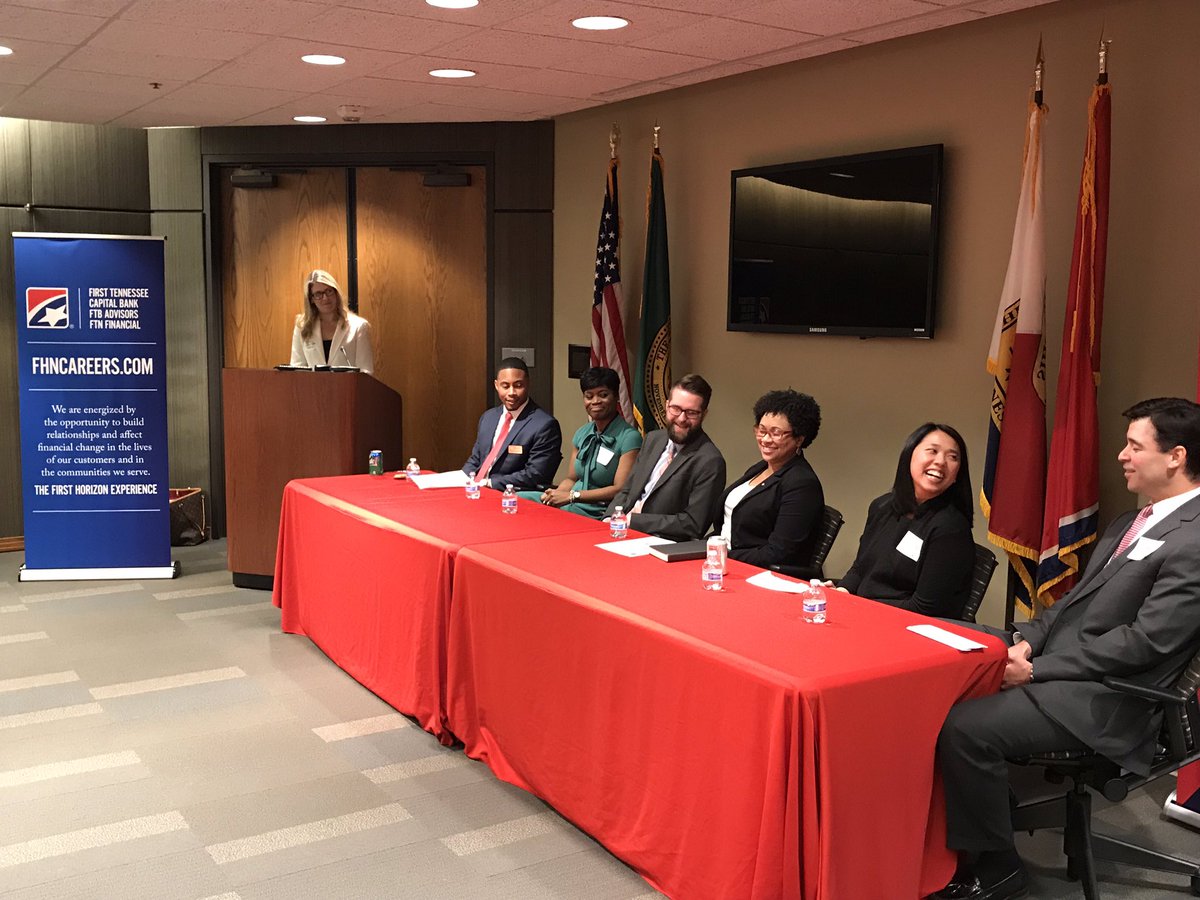 theNewMemphis's tweet photo. Special thanks to our panel last night for their advice and insights to upcoming graduates hoping to launch their careers in Memphis. #NewMemphisLaunch #FirstTennessee @FirstTennessee https://t.co/NtCdddkH0u