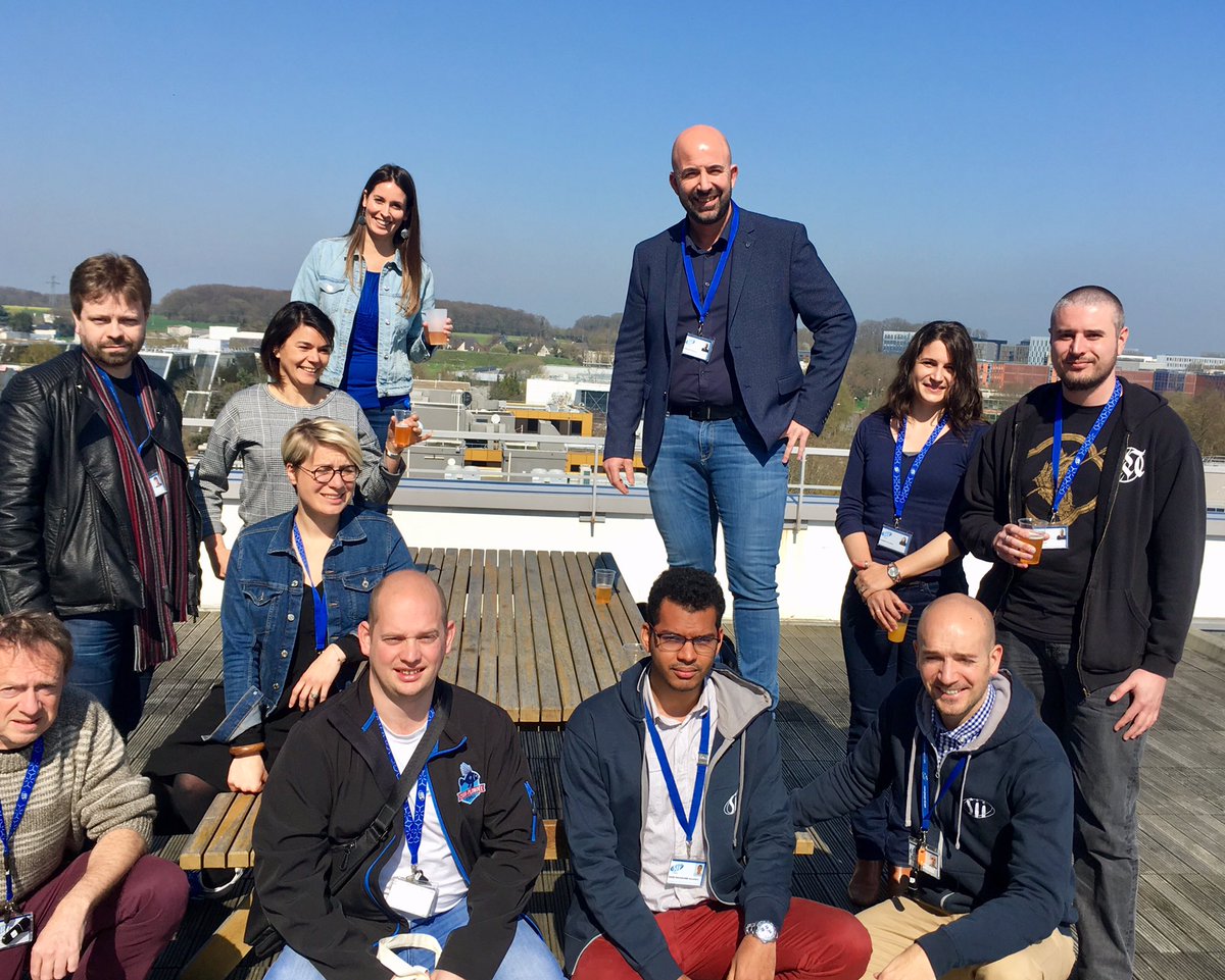 a_queffelec's tweet photo. Bienvenue à nos nouveaux FUNgenieurs sous un magnifique ciel bleu 😎 ☀️ @sii_ouest #repasdesnouveaux #convivialite #integration https://t.co/tkRKw2ZttU