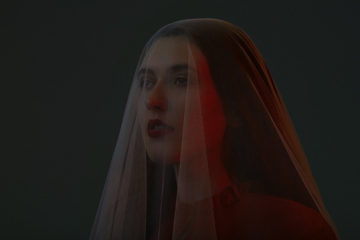 London three-piece VIOLETS embrace spontaneity on the dizzying heights of their debut single "Night Ritual", the first release on DIY label Make Your Own Records bestf.it/2FjM2nk