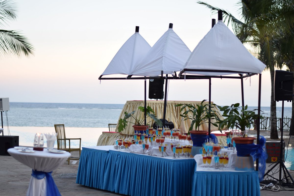 TonnyLegal's tweet photo. its a beutiful friday evening and the shores of @BaobabBeachRnS are calling ,there must be something lined up for you,to grace your weekend. try it now,call book  #WeekendInDiani https://t.co/K754dxvVP7