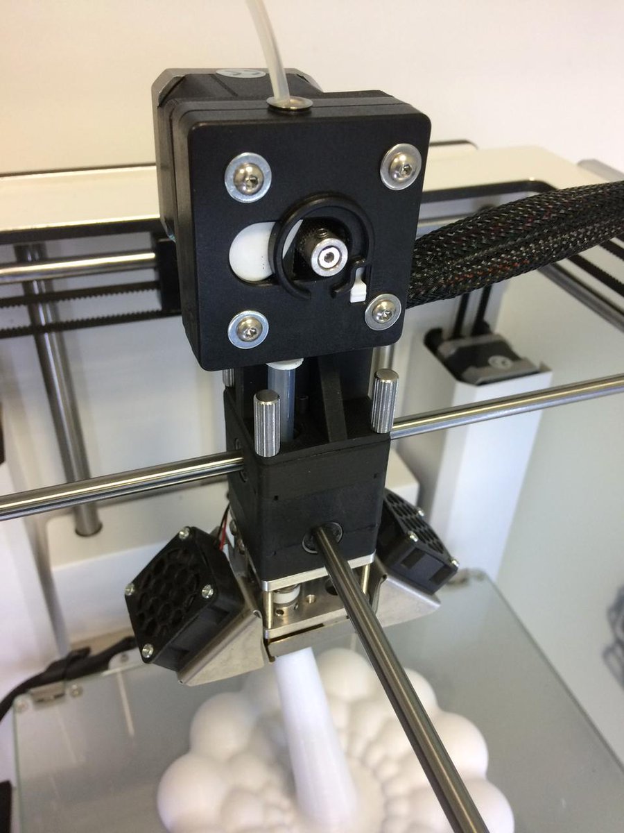 addictivecampus's tweet photo. Quick tips for printing flex materials. Prefer 2.85mm and direct drive 😎 #3Dprinting #additivemanufactoring @ultimaker @Kimya3D https://t.co/QCWeFkfMbB