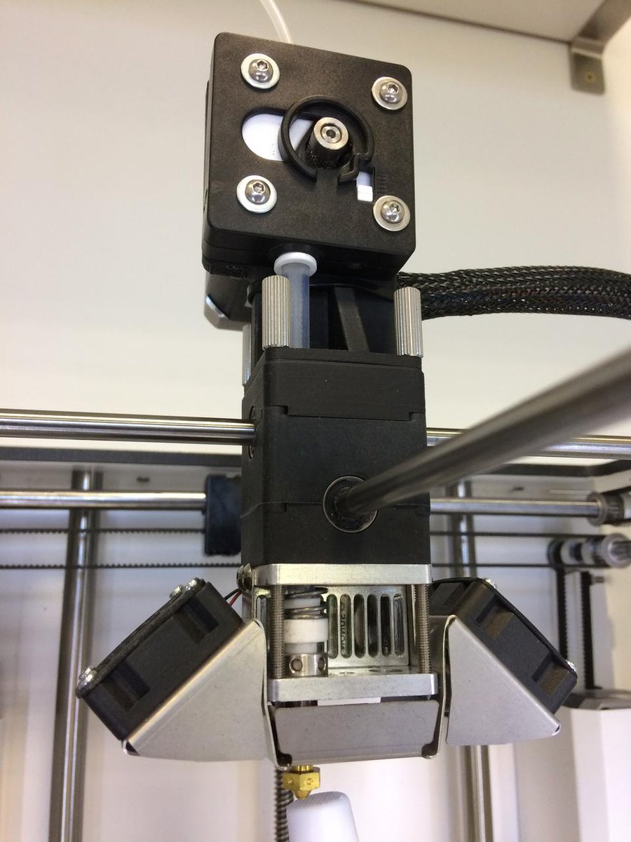 addictivecampus's tweet photo. Quick tips for printing flex materials. Prefer 2.85mm and direct drive 😎 #3Dprinting #additivemanufactoring @ultimaker @Kimya3D https://t.co/QCWeFkfMbB