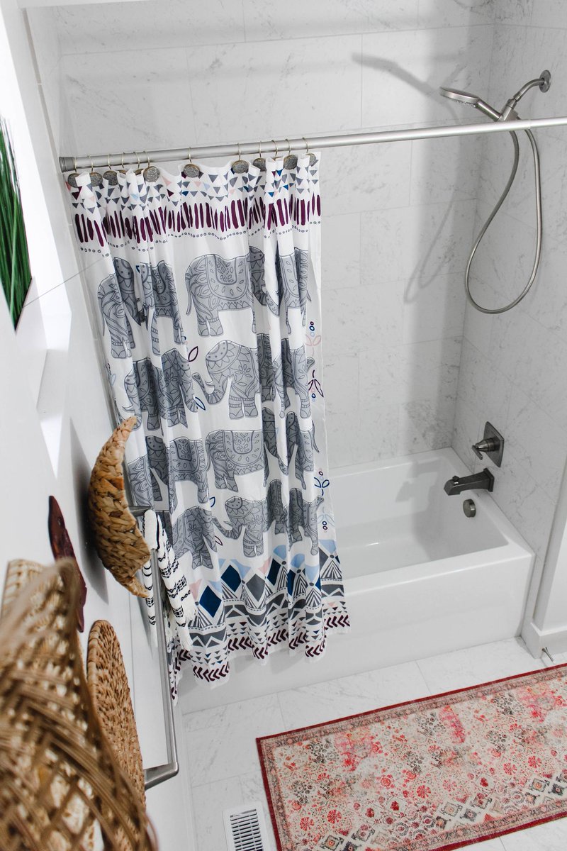 hansgroheusa's tweet photo. hangrohe's #PowderRain “new shower head totally elevated my unwind time," says @MuchMostDarling of her boho chic #bathroommakeover. https://t.co/pNOlDanDKT