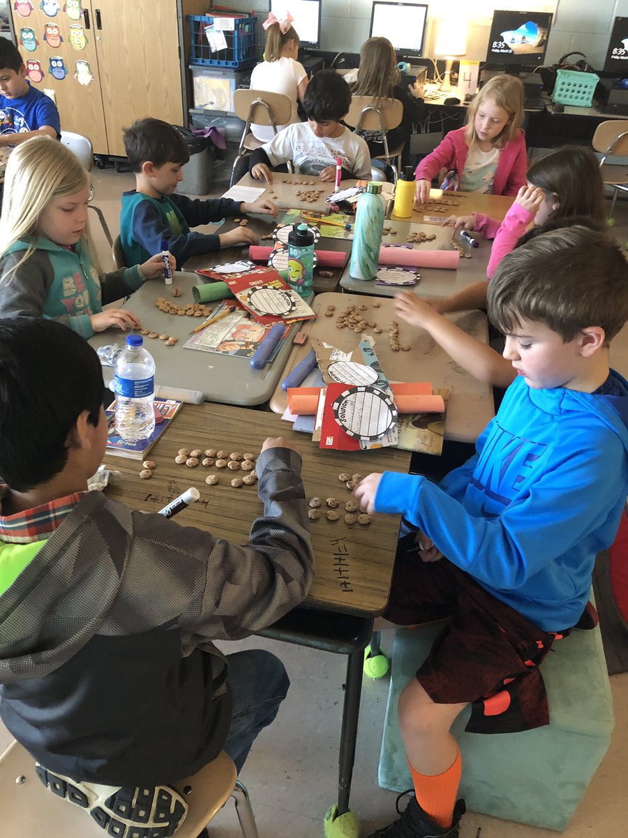 's tweet image. Arrays with cookies this morning makes rows and columns and repeated addition more real life especially when you can eat them after.  @STE_Stallions @AnnHaley_RCS @SusanLoveless23