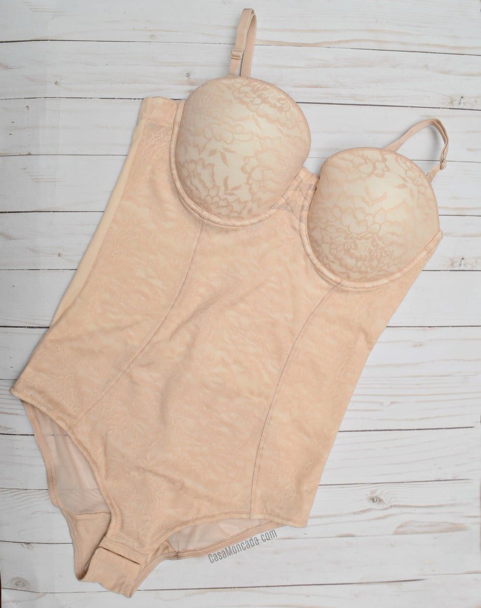 Maidenform's tweet photo. Repost from @casamoncada because we love that our favorite body shaper comes in nude too! Shop here: https://t.co/lNoXKxiBuL
#Maidenform #MFxME #Mstyle #WhatToWearUnderThere #ad #repost https://t.co/Ly3Ecd3wG3