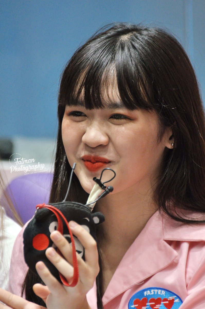 FatmanFoto's tweet photo. จัยคอไม่ค่อยดีเลยย😊☺️
#MyyuBNK48 #BNK48 https://t.co/TC1Q2zGZgq