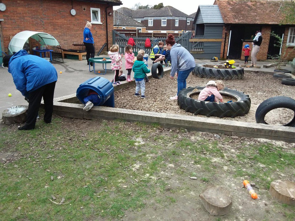 Yellowdotandover tweet media