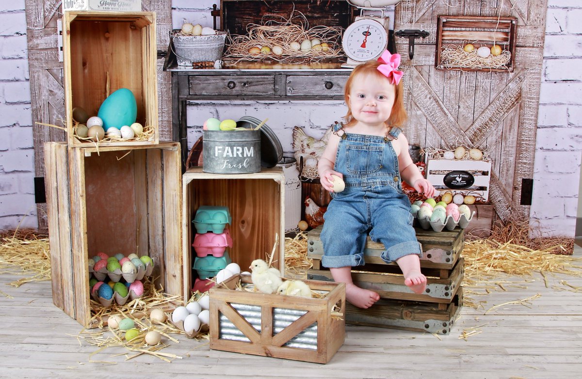 lastingexp's tweet photo. Easter Chick Pics in the Egg Hut available April 17-19 only! Let little one show off their Easter best as we capture the feathered fun :) Some restrictions apply. Spaces extremely limited, call our studio at (901) 937-6868 to book!
#photographersinmemphis #easterportraits #chicks https://t.co/AQ7tuzpCjU
