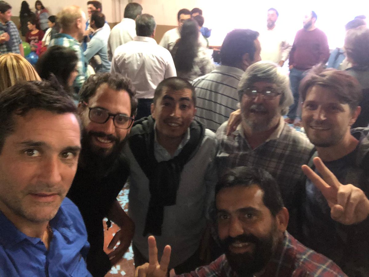 JavierPelegrina's tweet photo. Acompañando la presentación de candidatos en #Tunuyan y a nuestro querido @MartinAveiro
Vamos por el triunfo en el departamento y en toda la provincia #3erDistrito #ConstruyendoUnidad #ElegíTunuyán #Elegí https://t.co/ZoGNvWe1ae