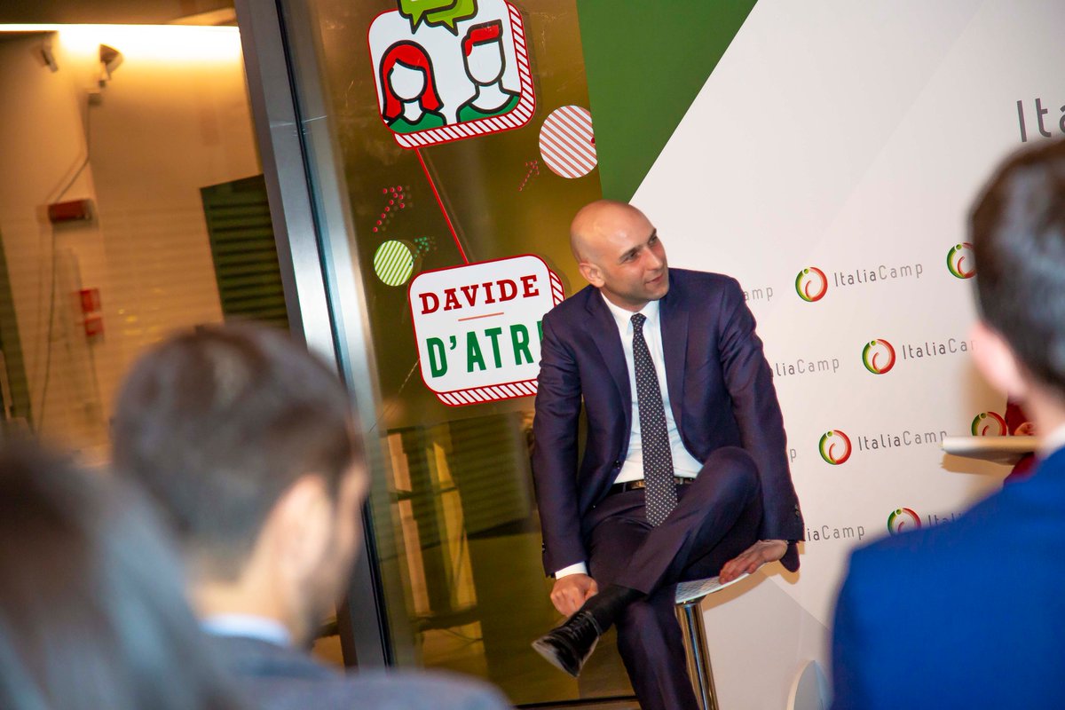 Italiacamp's tweet photo. Sulla nostra pagina Facebook trovate le foto dell'#InnovareCon @davidedatri , founder e CEO di @soundreef 👉 https://t.co/7A6tJw8ym9 https://t.co/yuNWv4yH8Y