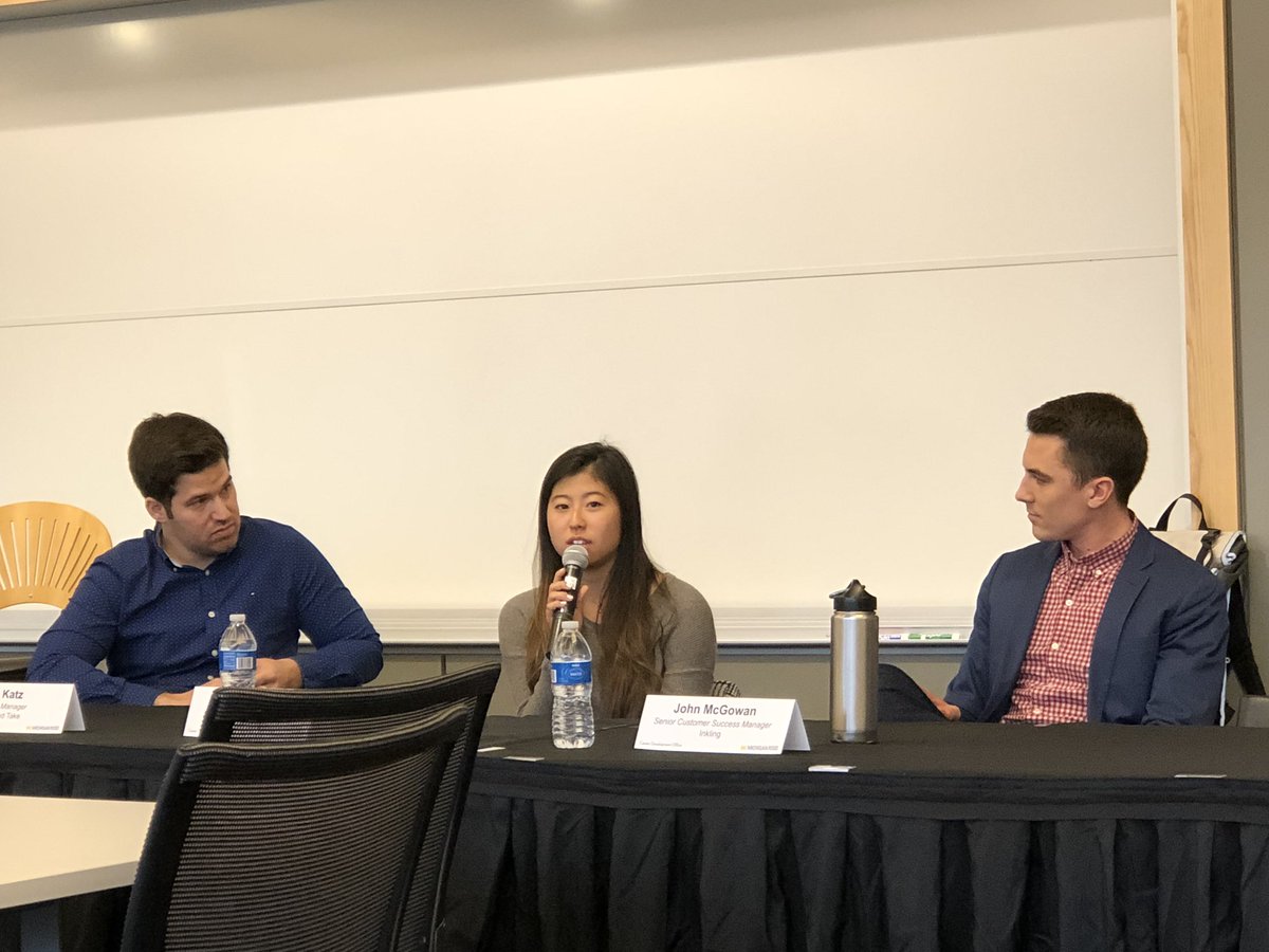 SarikaUM's tweet photo. Another AMAZING startup panel hosted by @ZellLurie &amp; @MichiganRoss Career Development Office! @UMich alumni from @Giveandtakeinc @inkling @ReasiTeam provide advice on how to break into the startup scene. #startups #GoBlue https://t.co/kOqNKu3W66