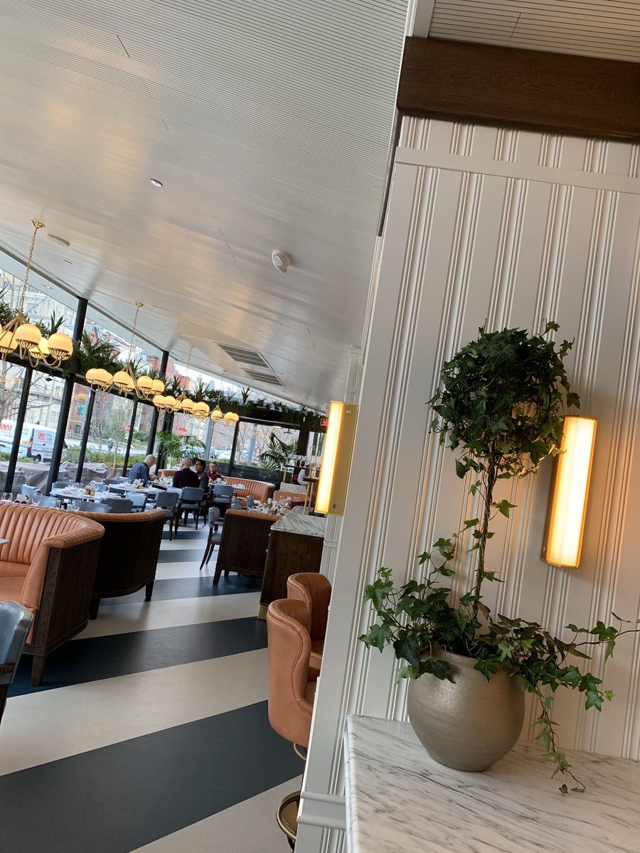 MSKinDC's tweet photo. Welcome to the neighborhood, Pembroke @DupontCircHotel Great breakfast to start my day with a good friend! Excellent service, delicious coffee & great farro bowl. See you again next week! @DupontCircleBID #DupontCircle #DCBreakfast #DupontCircleHotel Happy Spring! https://t.co/LirZ55S7HP