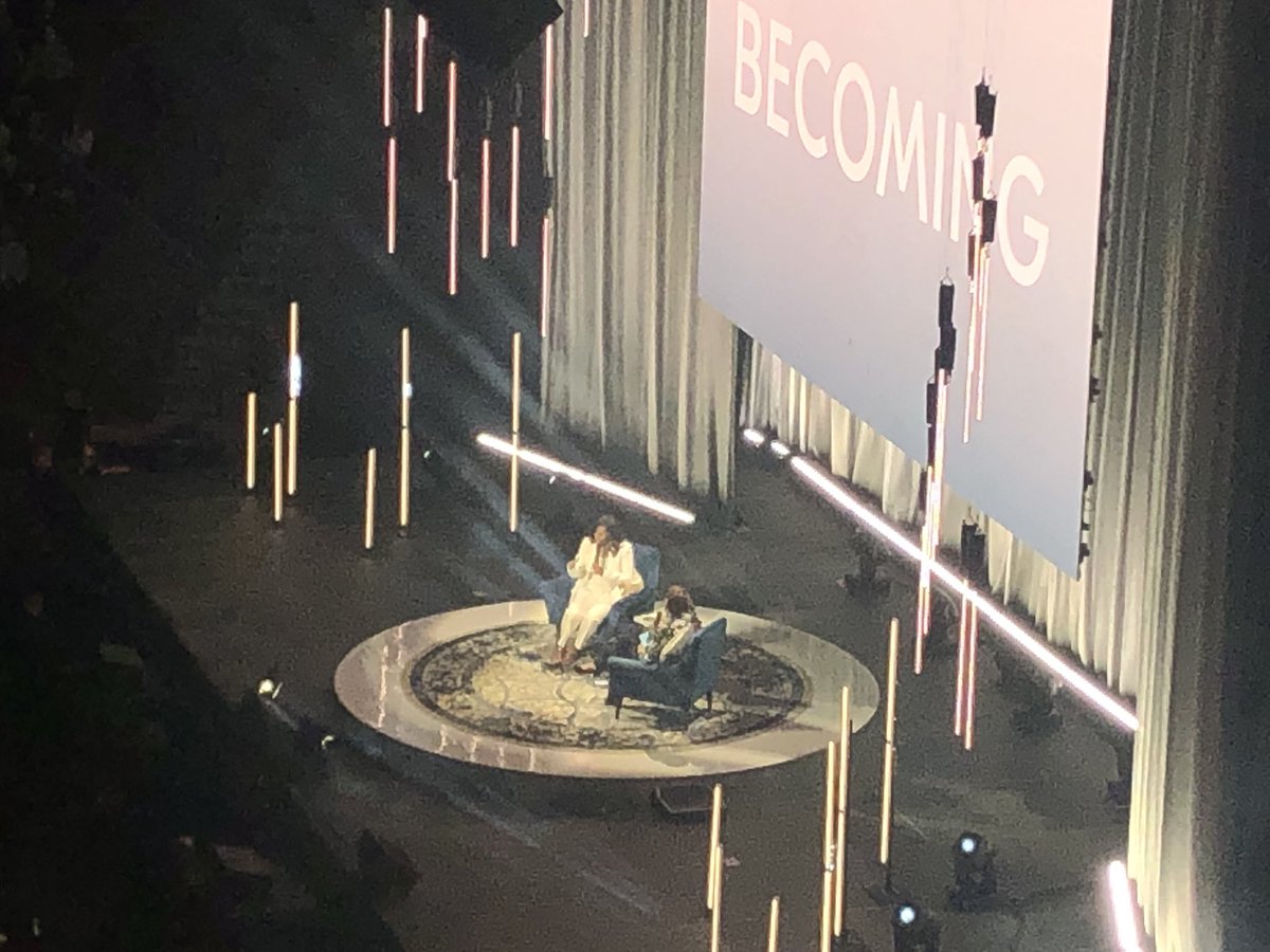 monak22's tweet photo. This was such an amazing night last night. Thank you @MichelleObama #yvr #iambecoming https://t.co/jeashjQS0c