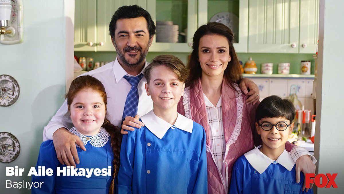 birailehikayesi's tweet photo. Güneş Ailesi'nin içimizi ısıtacak yeni hikayeleri şimdi FOX'ta başlıyor! 🙏 #birailehikayesi https://t.co/cwxxbBGTDX
