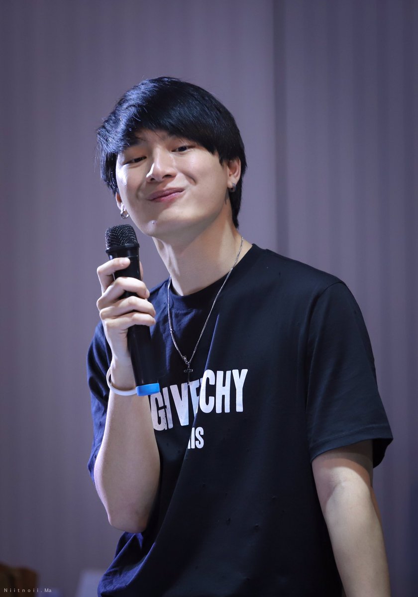 niitnoii's tweet image. น่ารักตัวเท่าโลก 
@kristtps 
#KristPerawat 
#ย