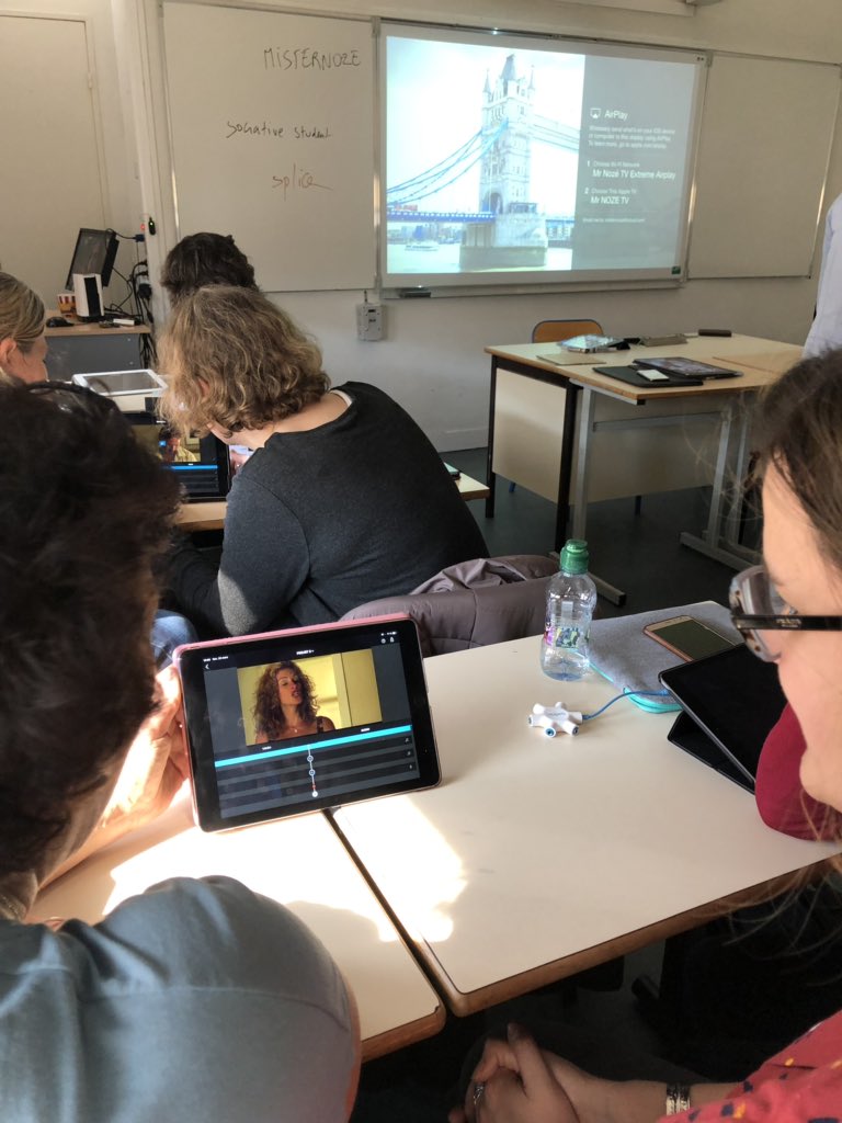 cb_mureaux's tweet photo. #FUNacver retour d’usage Atelier pratique Doublage son d’un extrait de film avec Aurélien Nozé prof d’anglais au lycée Van Gogh. Les élèves imaginent les dialogues (écrit) sur une vidéo muette. Puis s’enregistrent (oral) avec Splice ou iMovie 👍
#JournéesIDFduNum
@DANEVersailles https://t.co/U1XFlTEFkv