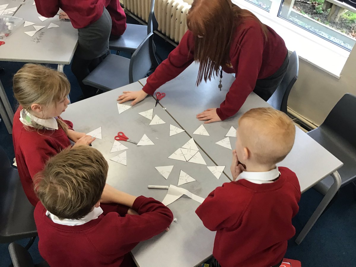 WellfieldMiddle's tweet photo. It’s #fractionsfriday as Year 6 add and subtract fractions to complete their jigsaws. https://t.co/kXFN1q9C2I