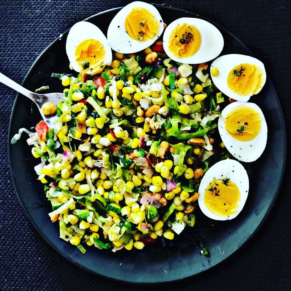 FamFoodFlavors's tweet photo. Corn salad served with Eggs #corn #salad #saladrecipe #lovetoeat#lovetocook #picture #foodfriend #foodphotography #foodporn #familyfoodflavors #foodie #cornsalad #coldsalad #protein #eggs https://t.co/nD3yTBa745