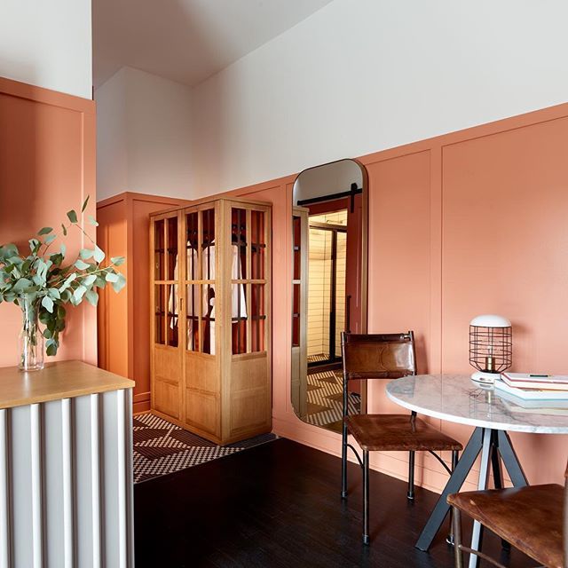 designbylat's tweet photo. Loving the interiors of The Wheelhouse Hotel. Curioso + LAT. 😉 #branding #interiordesign #thewheelhouse @wheelhousehotel https://t.co/Ktl77FgOBO https://t.co/bDyir6akuJ