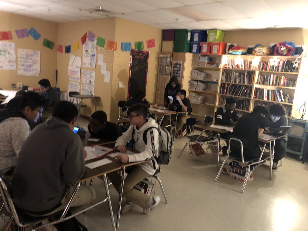 MSMORALES118's tweet photo. Cracking codes with my 8th graders today!!! #canyouescape #middleschool #thisisRayburn https://t.co/LgCI2pPJt3