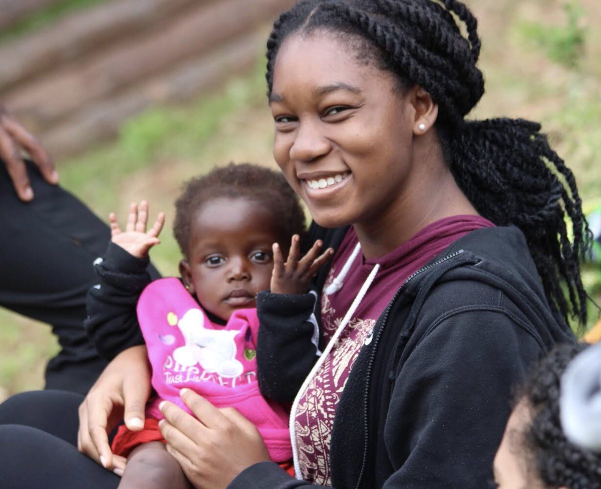 ClaraLionelFdn's tweet photo. Check out our @instagram account today to get to know Gianna, one of the incredible #CLF scholars! #GlobalScholarshipProgram https://t.co/QesgBQseL8 https://t.co/kiTizjyz1m