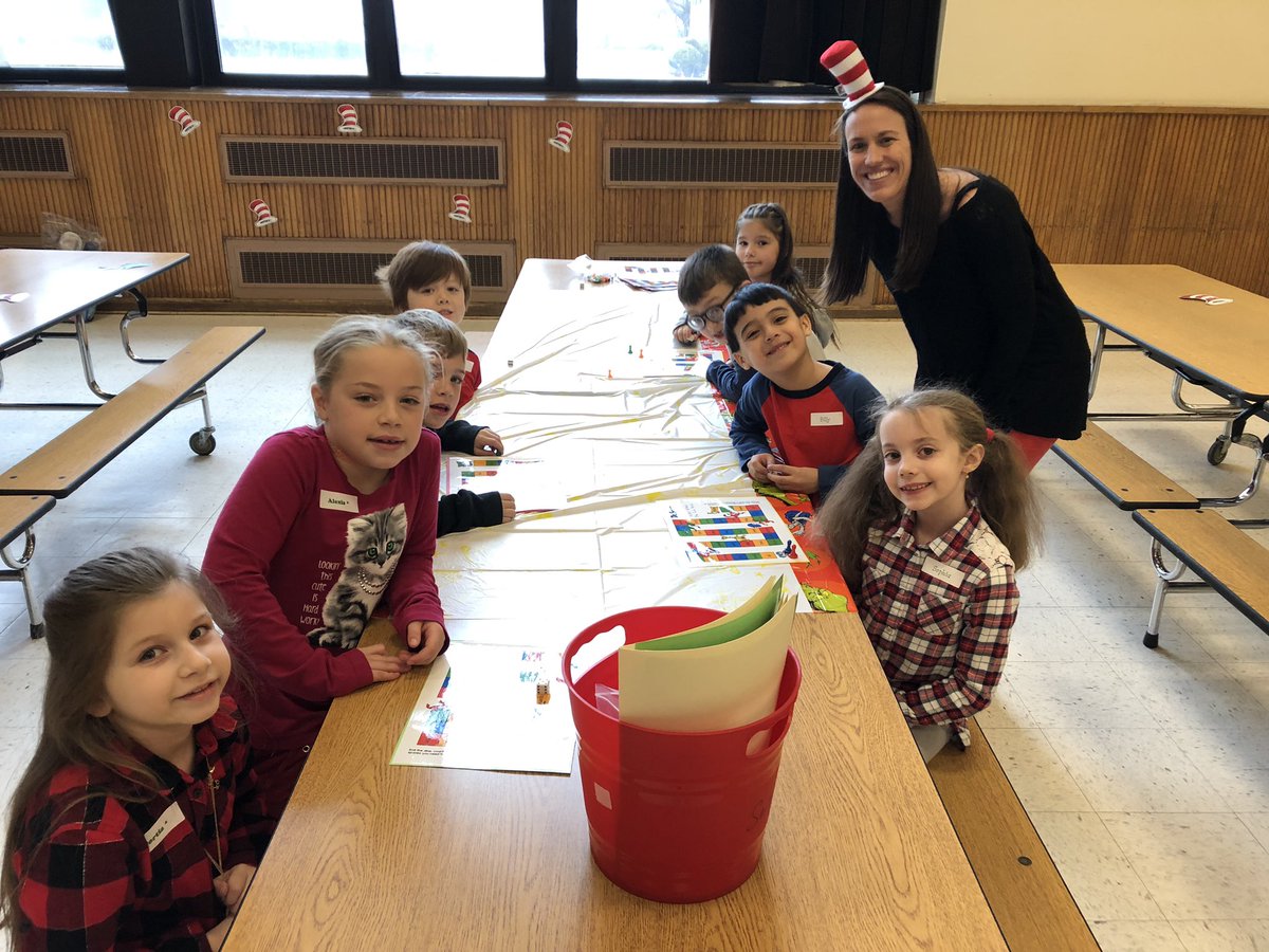 DschneiderBUFSD's tweet photo. CBS writers in action. #WeAreBethpage @BethpageUFSD @CeccoliBUFSD @MspenceBUFSD @mrsbarnett98 https://t.co/hov04ESP55