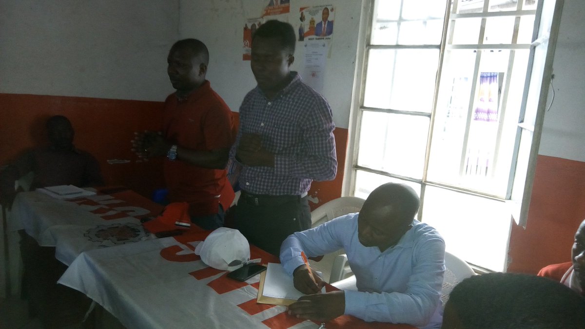 MoiseMirevo1's tweet photo. Vendredi 22 mars: Réception au bureau de l'Inter fédération du Nord-Kivu l'honorable @amatobayu  et @BillyKambale1 https://t.co/z20E0P6DCH