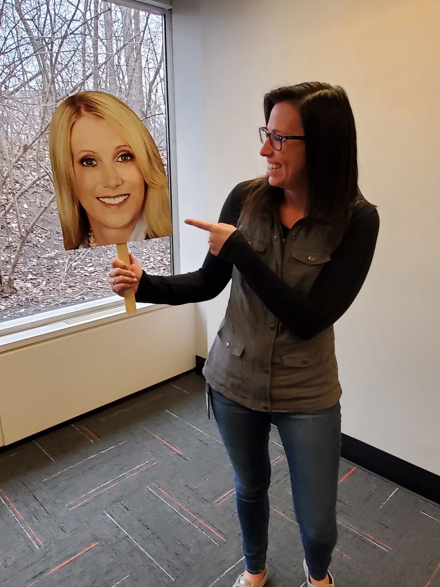 Congrats to <a href="/MeredithJarvi10/">Meredith Jarvis</a> Diamond Club next week!!! She cant wait to see you there @StaceyMarxCR <a href="/TheAnneChow/">Anne Chow (周慧安)</a>! @lakendradavis <a href="/greatergurus/">Greater Lakes Gurus</a> #CRFunDay #Go4Growth #Good2BGreat