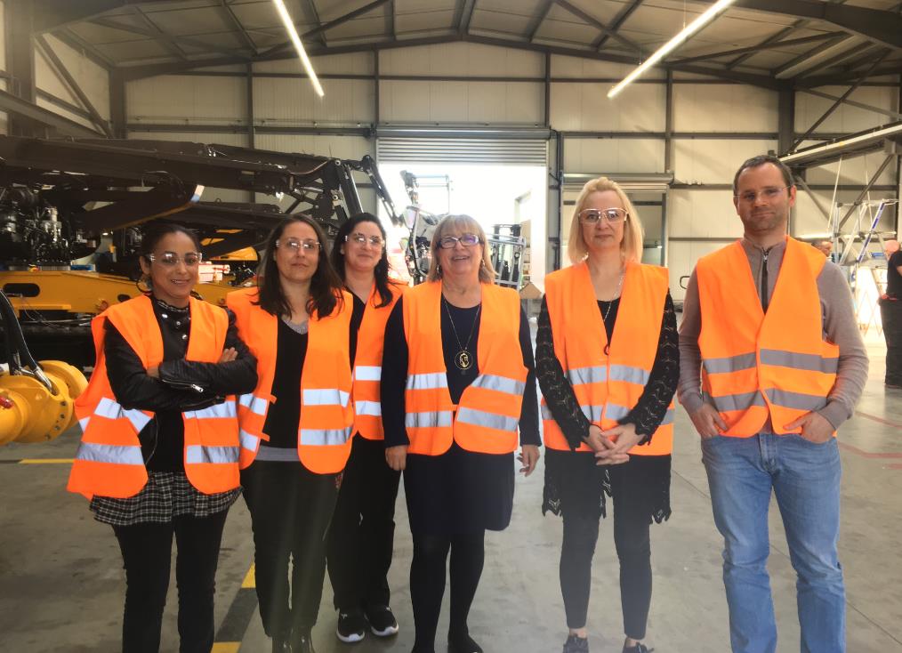 LizouretKarine's tweet photo. Bilan #semainedelindustrie : 260 demandeurs d'emploi sur les actions #team #industrie #PoleEmploi #Montauban #Albasud. 7⃣ visites entreprises 4⃣ informations collectives délocalisées chez les partenaires Cap emploi, Eref de Grisolles/Montech, Maison de l'emploi de Caussade https://t.co/c5w2WiJF2C