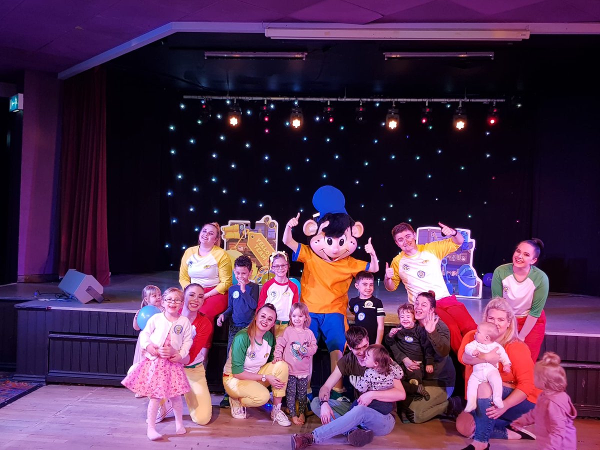 J_HaRdY_'s tweet photo. We all had a fab evening celebrating Neds birthday yesterday at #weymouthbay @FunStarsGoLive https://t.co/pKDzXMNGcS