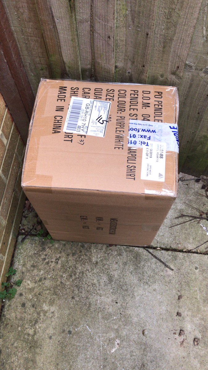 13_oriel's tweet photo. What’s in the box 👀👀 https://t.co/wn9Ybeq2gG