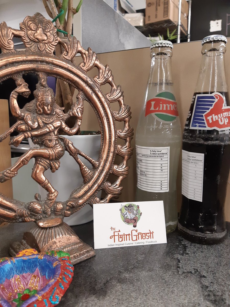 Goodmorning #HamOnt Its #Friday and were open until 6pm today <a href="/HamOntMarket/">Hamilton Farmers’ Market</a> come and get ur #flyin_gnosh #eats #tandooritacos #paneertacos #flyindoubles #unconventional #indian #inspired #streetfood #original #chefmandip #cheflife #truecooks #food #foodtruck #foodie