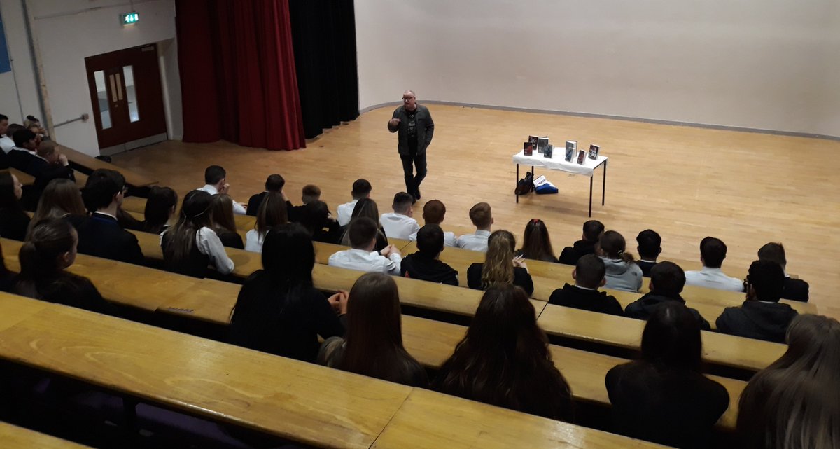 RHS_EngLib's tweet photo. Hitting the right note 🎼📚 Thanks @Detroit67Book Stuart Cosgrove for the excellent [and inspiring] soul trilogy talk @renfrew_high S5/6 students  🎼📚 #Detroit67 📗#Memphis68 📙#Harlem69 📘@RenLibraries 📕 https://t.co/q5J8TO3wA5