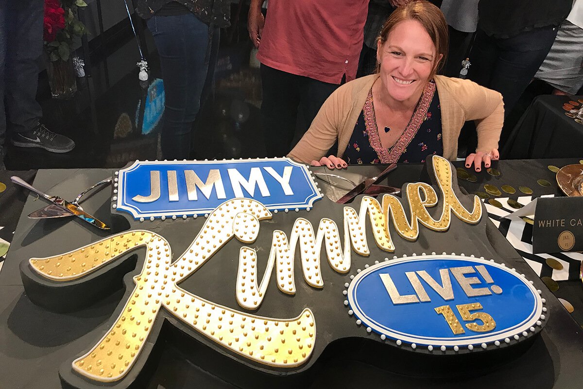 ArtsLettersND's tweet photo. How a @NotreDame liberal arts education, @NDsoftball, and a little luck led an @NDFTT major to become co-executive producer of @JimmyKimmelLive. https://t.co/3uWuA87GjY https://t.co/Y2jHYr6BPI