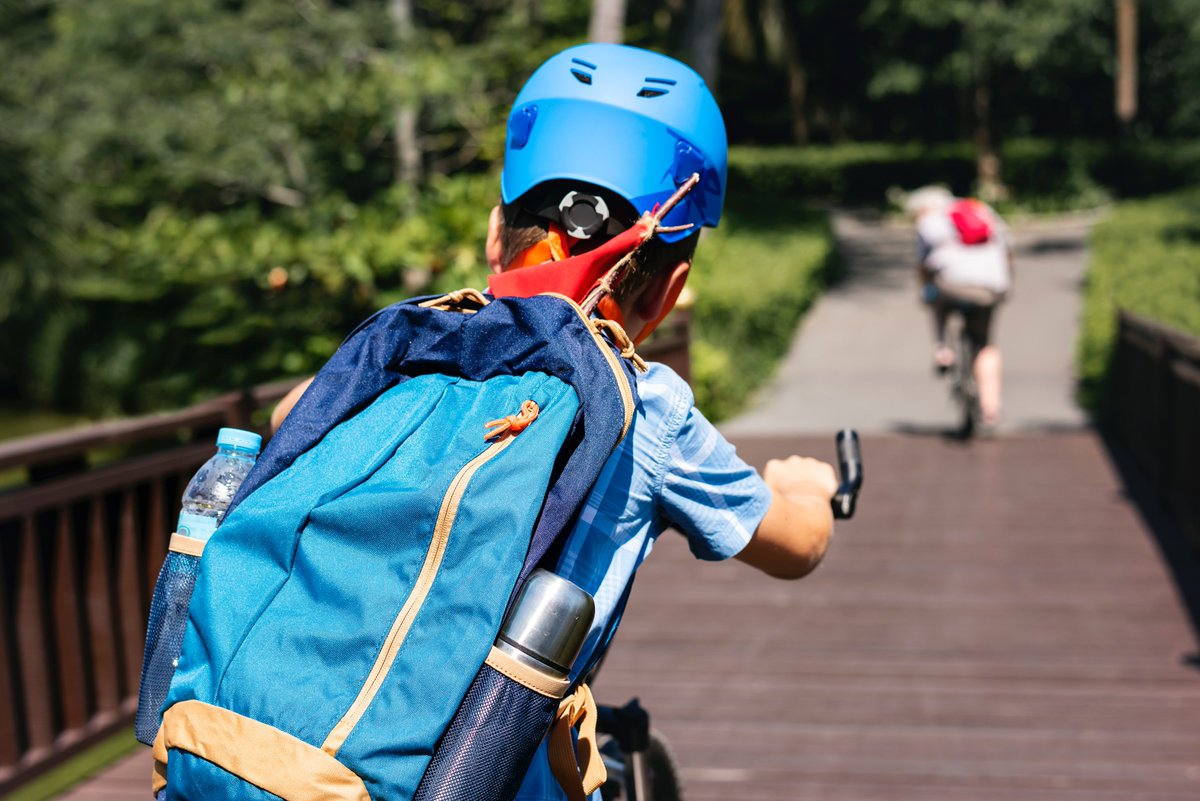 KidApprovedBC's tweet photo. Whether you are a seasoned cyclist, a family with teens, or want to teach your littles how to master their new training wheels – Delta is the place for you! Visit our blog post for some family-friendly biking itineraries! https://t.co/mZA5O05svX #KidApprovedBC #ExploreDelta https://t.co/FinD2Q0C4P