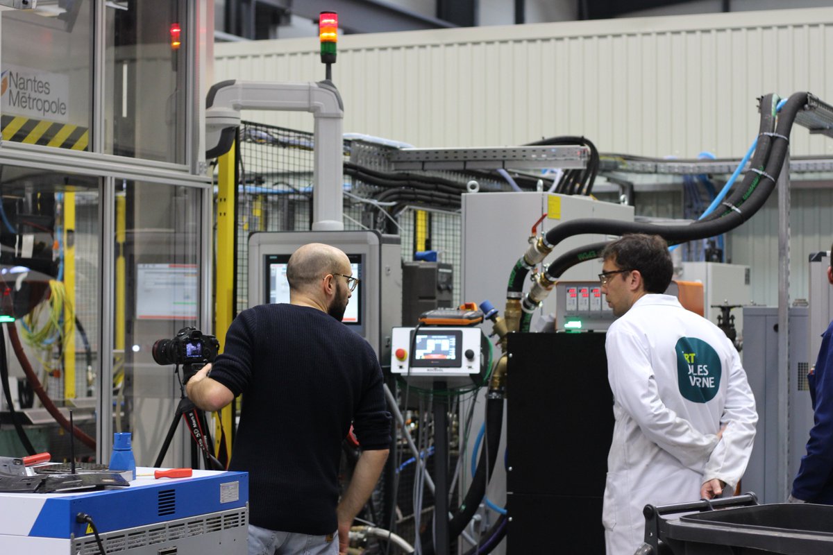 IRTJulesVerne's tweet photo. 🎬Silence, on tourne #MakingOff d’1 #vidéo du projet #LIMECO2 qui vise à développer, tester &amp; valider des assemblages #composites métal combinant des polymères thermoplastiques à de l’acier ou de l’aluminium afin de produire des pièces composites!https://t.co/q9IjlyiC2u #Dedienne https://t.co/7a46nTYLys