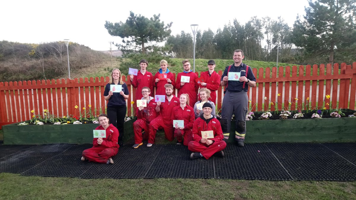PTTeamCornwall's tweet photo. Plenty of sunshine &amp; smiles today as Team 16 presented the completed #CommunityProject to a group of ecstatic children who were eager to explore all the new pieces created in the garden area. Find out more at https://t.co/3vxlnAkgwu #YouthCanDoIt 🌞🎨🏗️ https://t.co/zkXf79wmjh