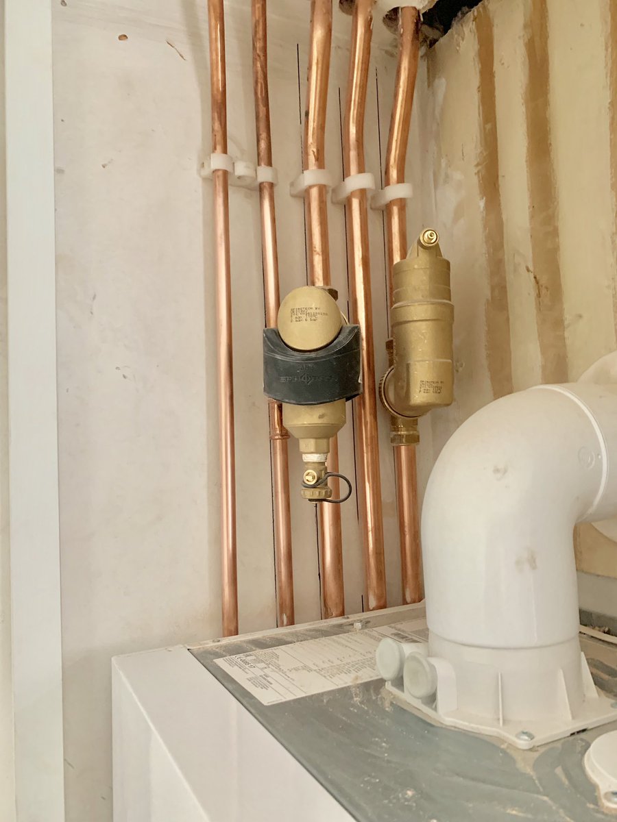 Always nice to finish the week with a V200 &amp; spirotech combination ... little bit tidying up left !!! @ViessmannUK <a href="/SpirotechUK/">Spirotech</a>