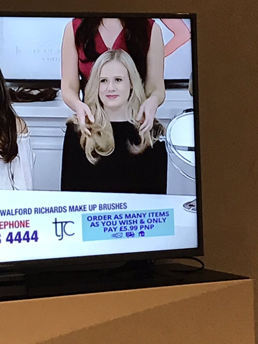 NatalieFell2's tweet photo. Happy to be modelling these amazing hair extensions #HairEnvy #HairExtensions #Shopping #Model #CommercialModel #HairandBeauty https://t.co/3gORAuy20t