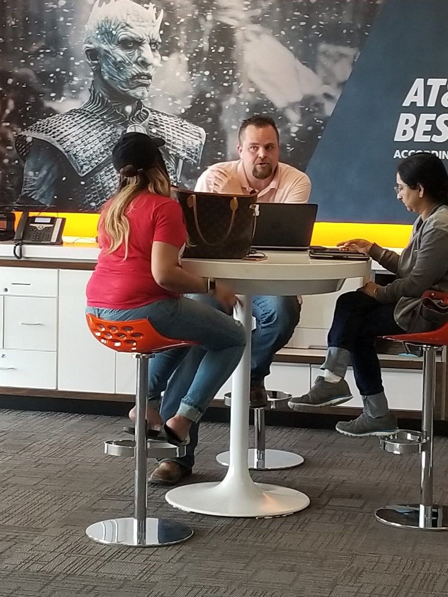 Matt Franklin and me, having Fun Day, supporting our Retail Partners. Matt jumping in to help Nisha (RSC) take care of Business Customer.