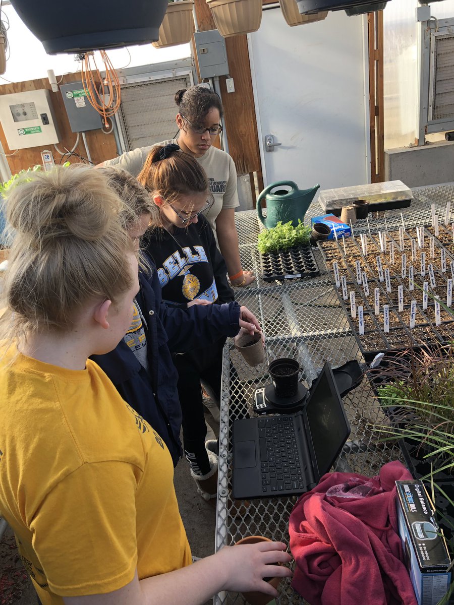 steskildsen's tweet photo. Easy, fun and interesting @case4learning lab for Plant Science Ss today. How much water loss will occur from the three different pots? Results on Monday! #slideintotheweekend #handson #STEMinAg https://t.co/ErPeDGYyoX